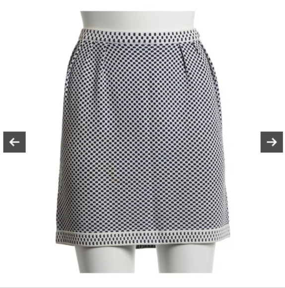 CHANEL skirt - Picture 1 of 10